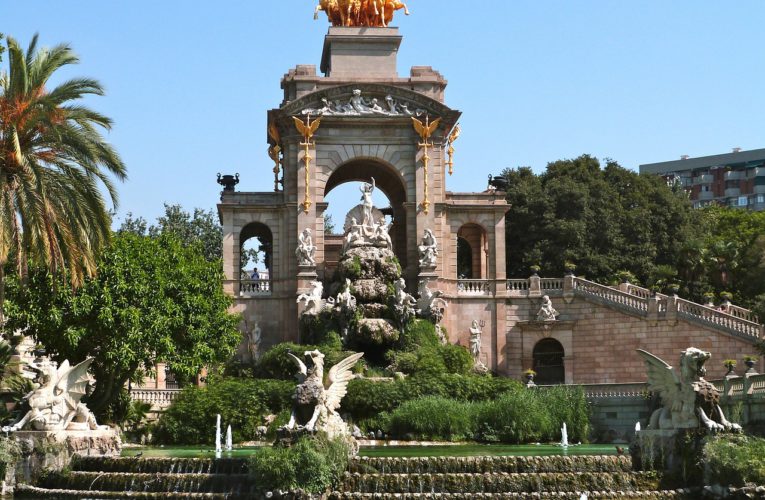 10 lugares que tienes que conocer sí o sí al visitar Barcelona